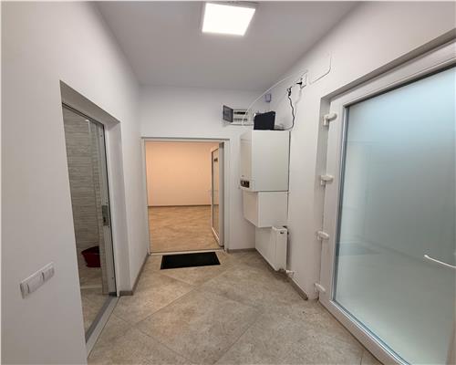 Spatiu comercial cu parcare proprie , Ploiesti, ultracentral