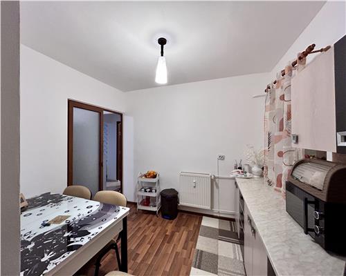 Apartament 2 camere decomandat, Democratiei, Ploiesti