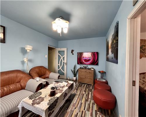 Apartament 3 camere, semidecomandat, 50.35 mp, Bd. Bucuresti, Ploiesti