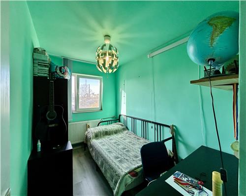 Apartament 3 camere, semidecomandat, 50.35 mp, Bd. Bucuresti, Ploiesti