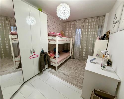 Apartament 3 camere, garaj propriu, mobilat si utilat, central, Ploies