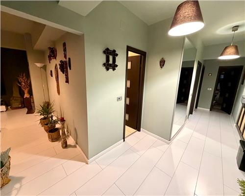 Apartament 3 camere, garaj propriu, mobilat si utilat, central, Ploies