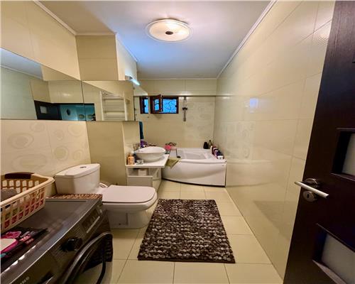 Apartament 3 camere, garaj propriu, mobilat si utilat, central, Ploies