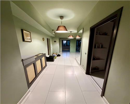 Apartament 3 camere, garaj propriu, mobilat si utilat, central, Ploies