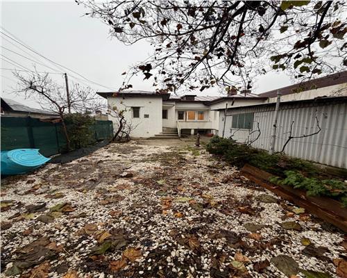 Casa 7 camere si curte, Ploiesti, zona Bobalna.