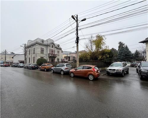 Parter imobil si curte proprie, in Ploiesti, ultracentral.