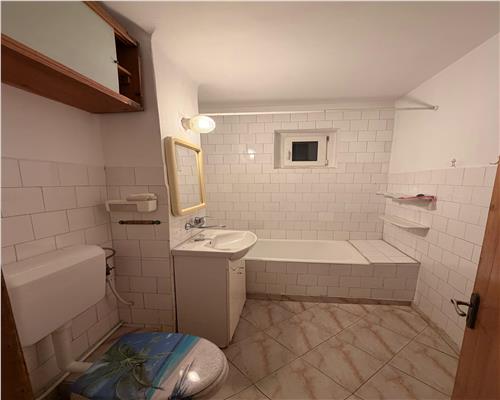 Apartament 3 camere ,centrala proprie,  in Ploiesti ,  P ta M. Viteazu