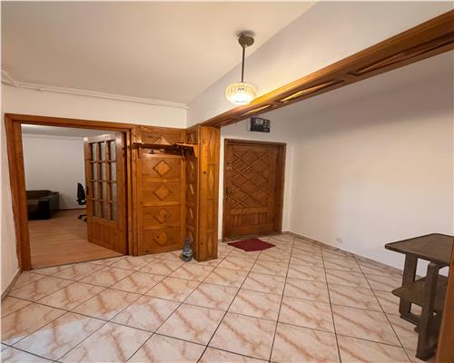 Apartament 3 camere ,centrala proprie,  in Ploiesti ,  P ta M. Viteazu
