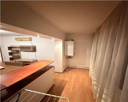 Apartament 3 camere ,centrala proprie,  in Ploiesti ,  P ta M. Viteazu