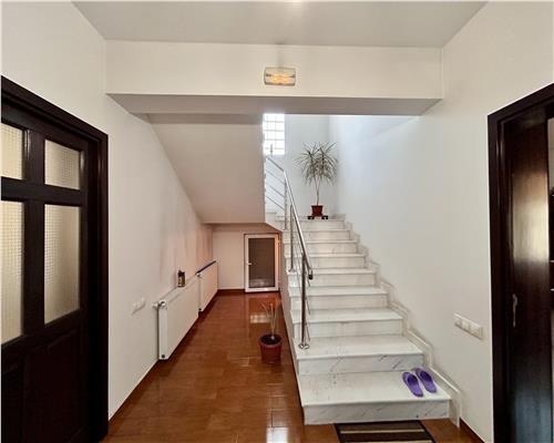 Vanzare Vila 4 camere, 2 dressinguri, 2010, Cioceanu, Ploiesti