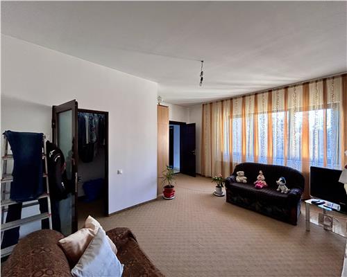 Vanzare Vila 4 camere, 2 dressinguri, 2010, Cioceanu, Ploiesti