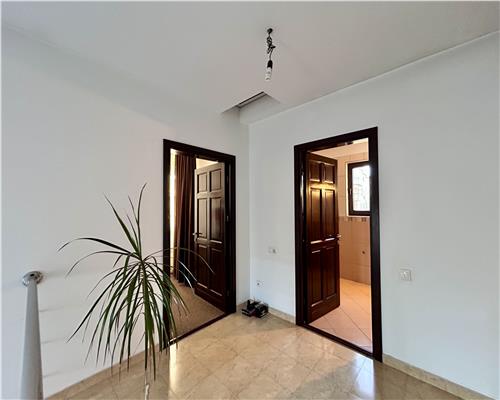 Vanzare Vila 4 camere, 2 dressinguri, 2010, Cioceanu, Ploiesti