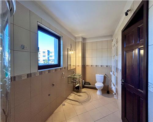 Vanzare Vila 4 camere, 2 dressinguri, 2010, Cioceanu, Ploiesti