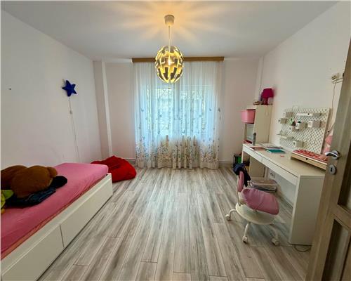 Apartament 3 camere, centrala proprie, Ploiesti, zona Cioceanu/ Sala S