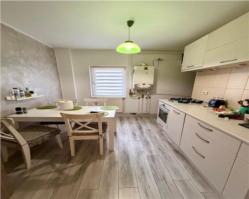 Apartament 3 camere, centrala proprie, Ploiesti, zona Cioceanu/ Sala S