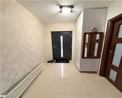 Casa 4 camere, constructie 2014, in Ploiestiori, la 5 minute de Ploies