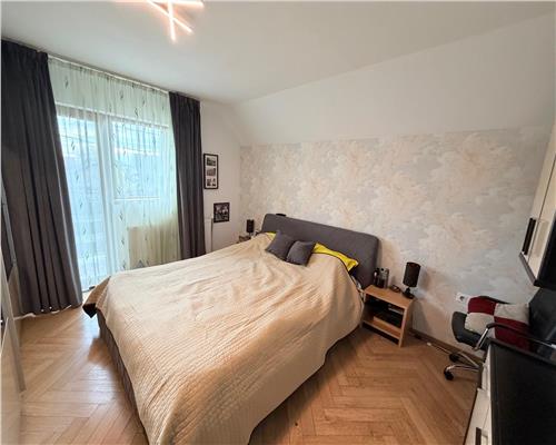 Casa 4 camere, constructie 2014, in Ploiestiori, la 5 minute de Ploies