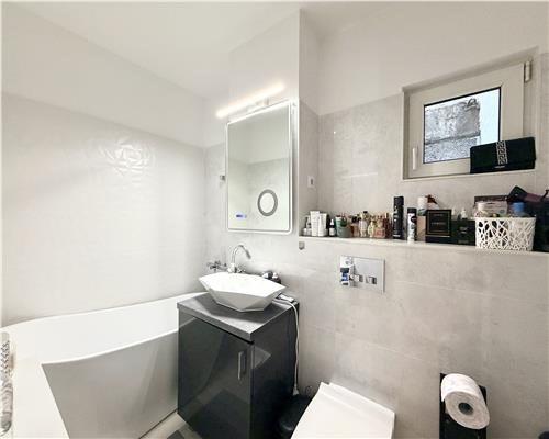 Apartament 3 camere de lux, decoamndat, Cantacuzino, Ploiesti