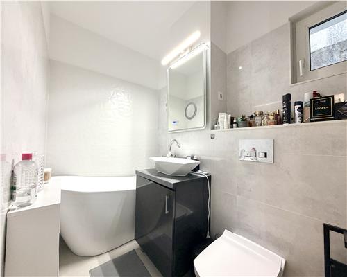 Apartament 3 camere de lux, decoamndat, Cantacuzino, Ploiesti