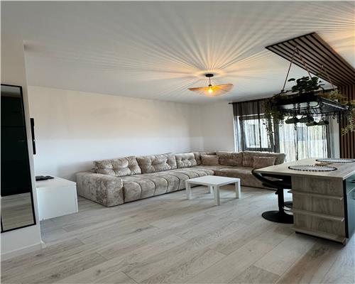 Garsoniera, centrala proprie, loc de parcare inclus, Ploie?ti, Vest