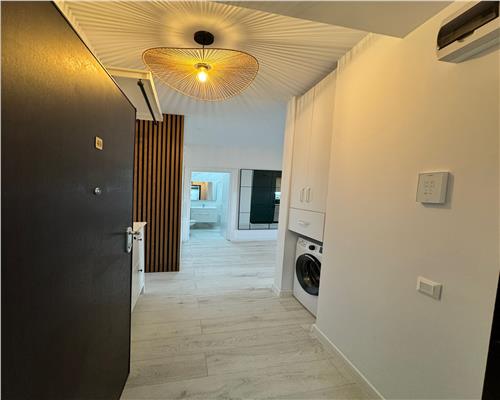 Garsoniera, centrala proprie, loc de parcare inclus, Ploie?ti, Vest