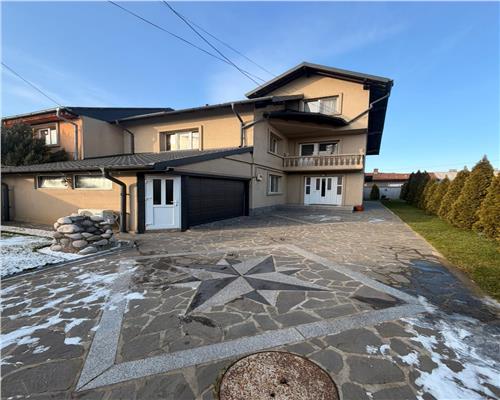Casa 5 camere , renovata 2020 cu garaj , Ploiesti , central