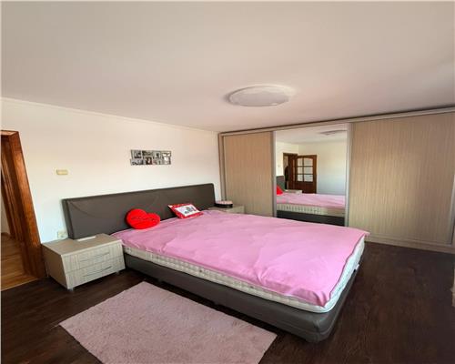 Casa 5 camere , renovata 2020 cu garaj , Ploiesti , central