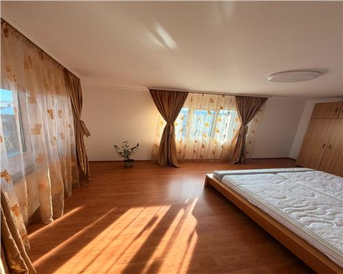 Casa 5 camere , renovata 2020 cu garaj , Ploiesti , central