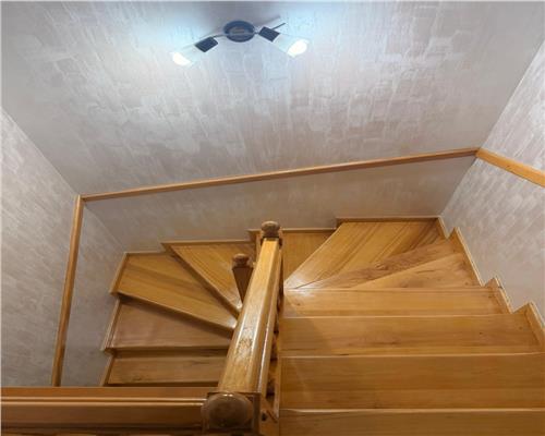 Casa 5 camere , renovata 2020 cu garaj , Ploiesti , central