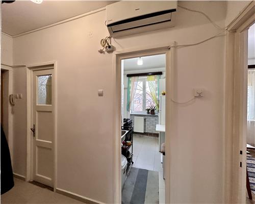 Vanzare Apartament 2 camere, renovat, centrala proprie, Sud, Ploiesti