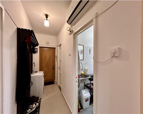 Vanzare Apartament 2 camere, renovat, centrala proprie, Sud, Ploiesti