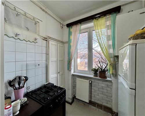 Vanzare Apartament 2 camere, renovat, centrala proprie, Sud, Ploiesti