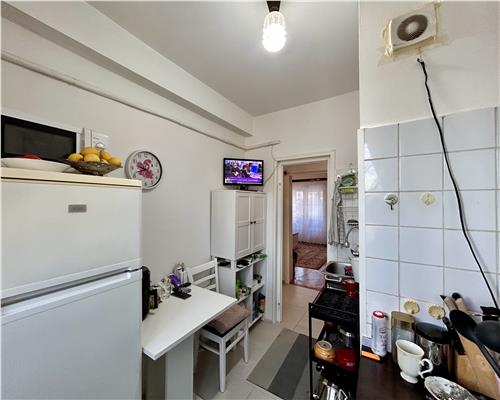 Vanzare Apartament 2 camere, renovat, centrala proprie, Sud, Ploiesti