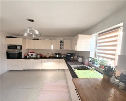 Casa 5 camere lux , cu garaj , beci ,  Ploiesti , ultracentral
