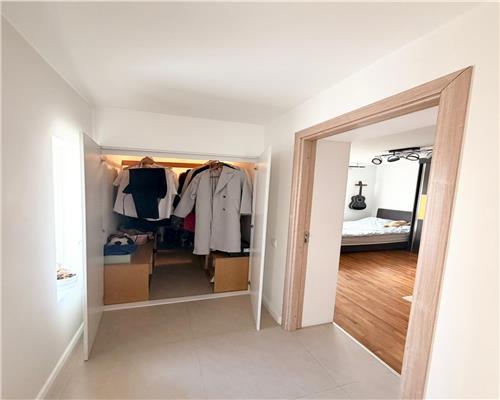 Casa 5 camere lux , cu garaj , beci ,  Ploiesti , ultracentral