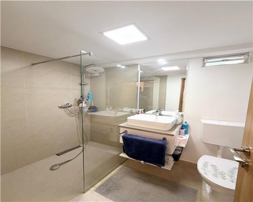 Casa 5 camere lux , cu garaj , beci ,  Ploiesti , ultracentral