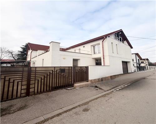 Casa 5 camere lux , cu garaj , beci ,  Ploiesti , ultracentral