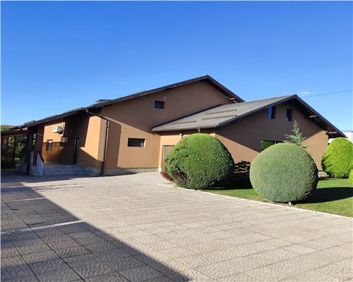 VIla spatioasa 250 mp Baicoi Ciresi