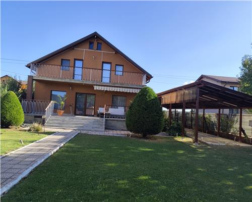 VIla spatioasa 250 mp Baicoi Ciresi