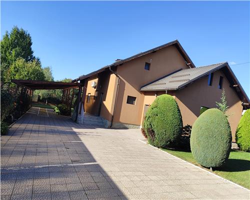 VIla spatioasa 250 mp Baicoi Ciresi