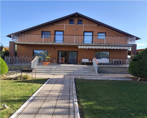 VIla spatioasa 250 mp Baicoi Ciresi