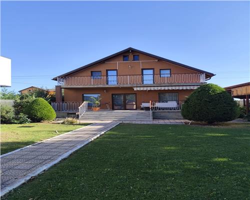 VIla spatioasa 250 mp Baicoi Ciresi