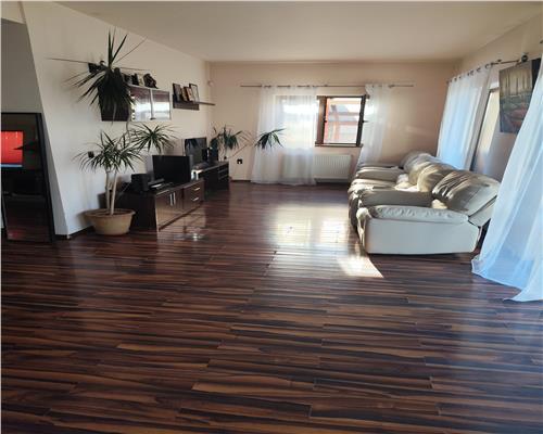 VIla spatioasa 250 mp Baicoi Ciresi