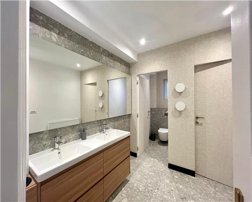 Spatiu birouri 100mp, central, renovat, Ploiesti