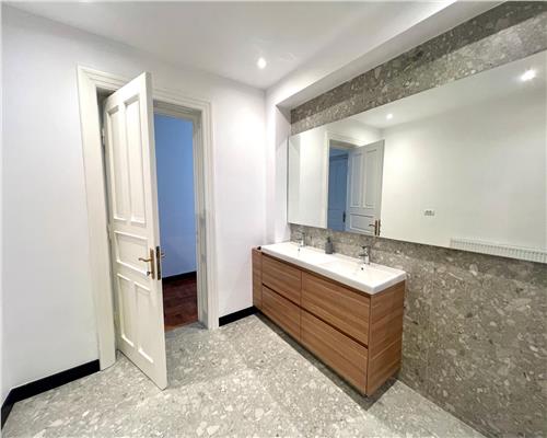 Spatiu birouri 100mp, central, renovat, Ploiesti