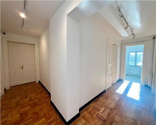 Spatiu birouri 100mp, central, renovat, Ploiesti