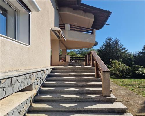 Vila  Provita de  Jos 380mp