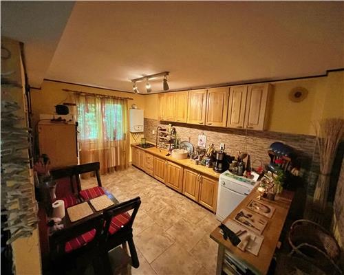 Vila Centru Brebu  153mp s,c,