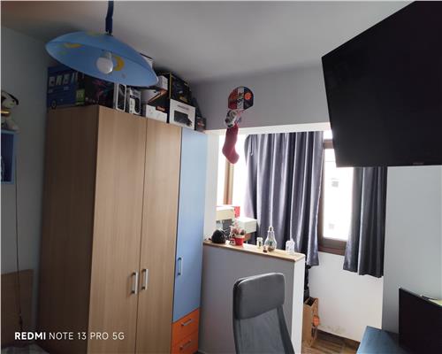 Ploiesti Mega Image 4 camere, 85 mp sc