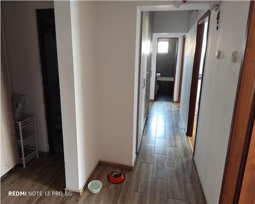 Ploiesti Mega Image 4 camere, 85 mp sc